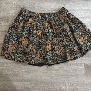 American Eagle Floral Skirt Sz L